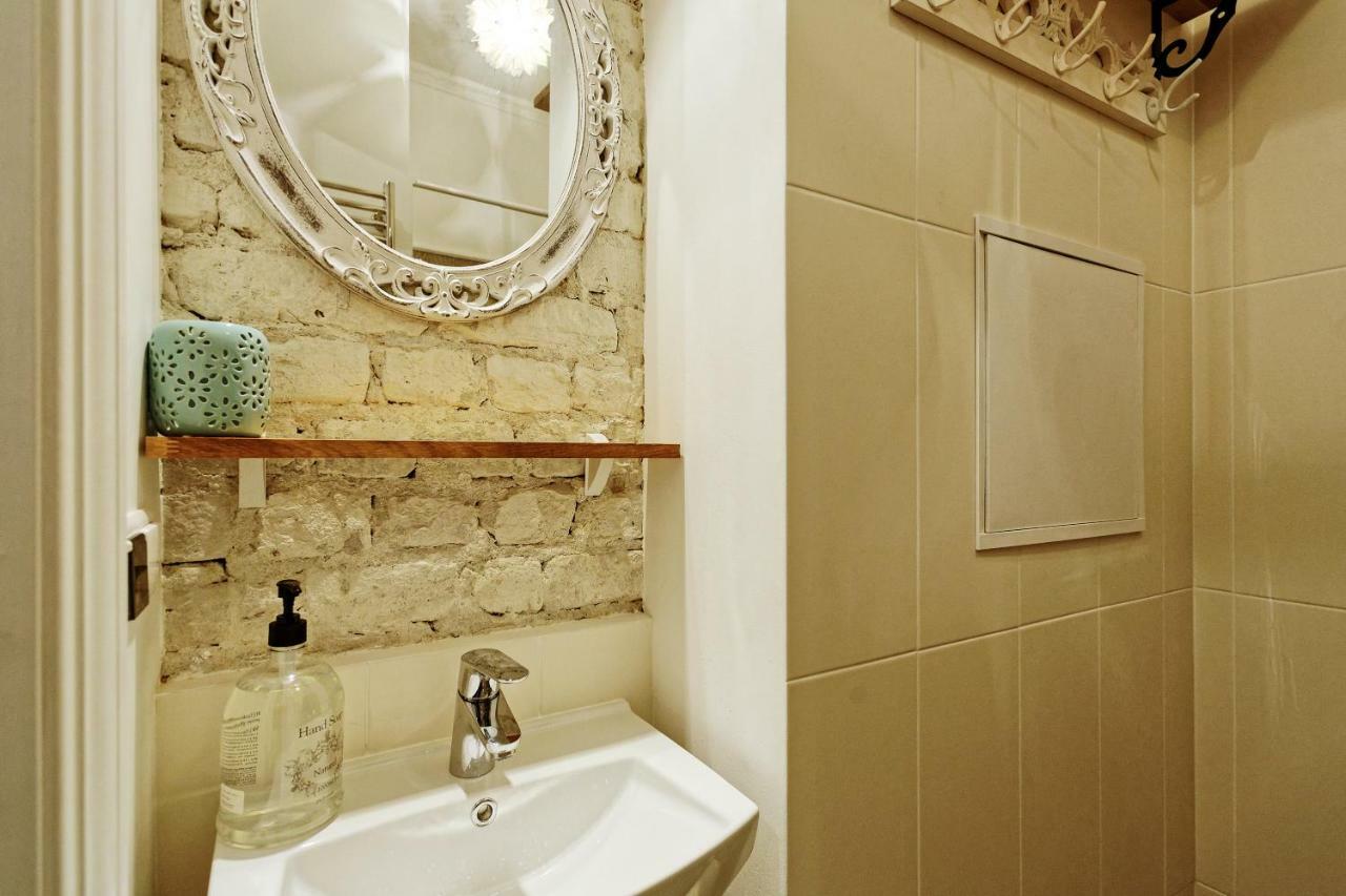 Riga Silent Center Boutique Apt. +Free Parking Exterior photo